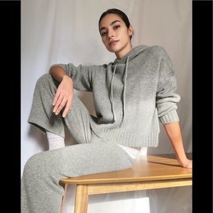 The Group by Babaton
Luxe Cashmere Hoodie xxs